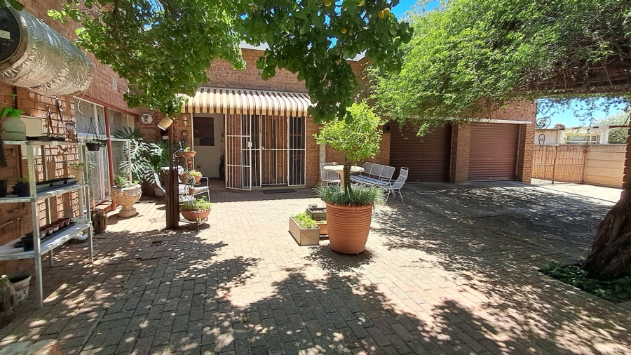 4 Bedroom Property for Sale in Hennenman Rural Free State